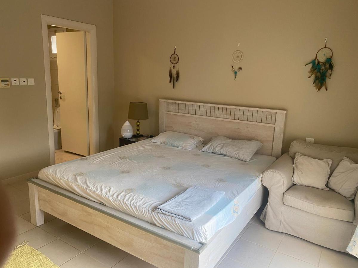 Spacious 4-Bedroom Villa, Children Friendly Dubai Eksteriør billede