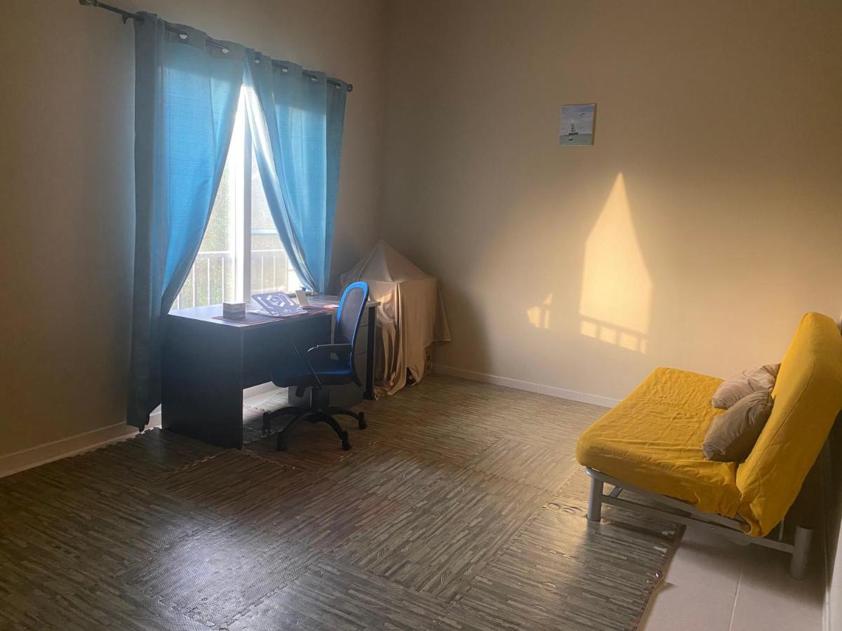Spacious 4-Bedroom Villa, Children Friendly Dubai Eksteriør billede