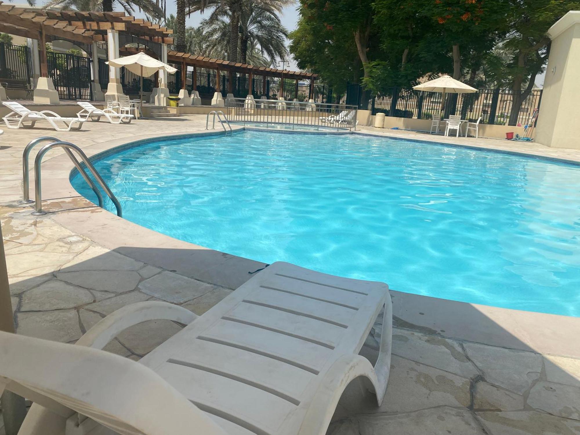 Spacious 4-Bedroom Villa, Children Friendly Dubai Eksteriør billede